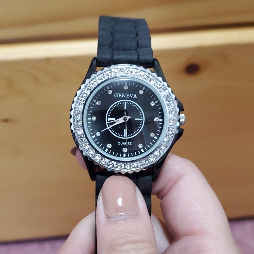 ‼️3/$20 Geneva Crystal Diamonds Watch